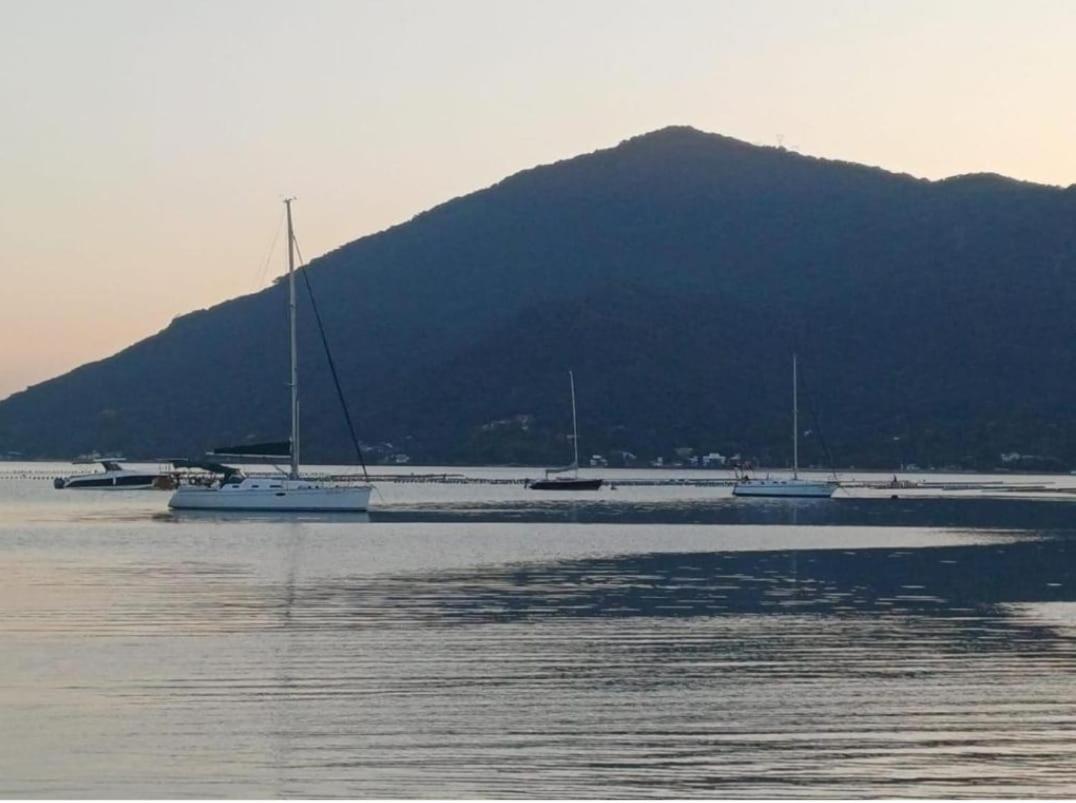 Pe Na Areia, Casa Na Praia De Frente Para O Mar Florianópolis Екстериор снимка